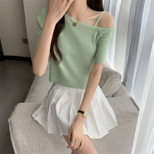 Summer 2023 new slant collar short-sleeved T-shirt for women ins trendy design niche short sexy off-shoulder knitted top