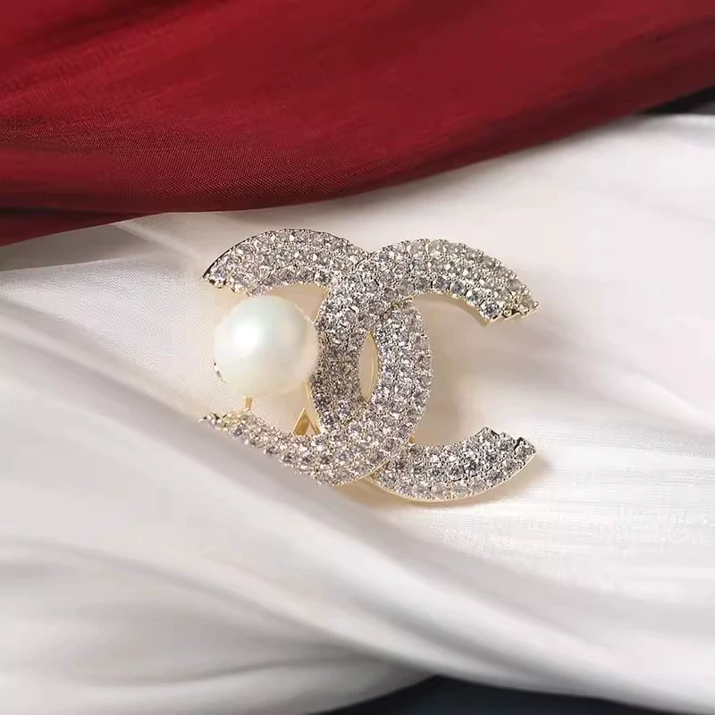 Металлический брошь, аксессуар, булавка, рубашка, стиль light luxury