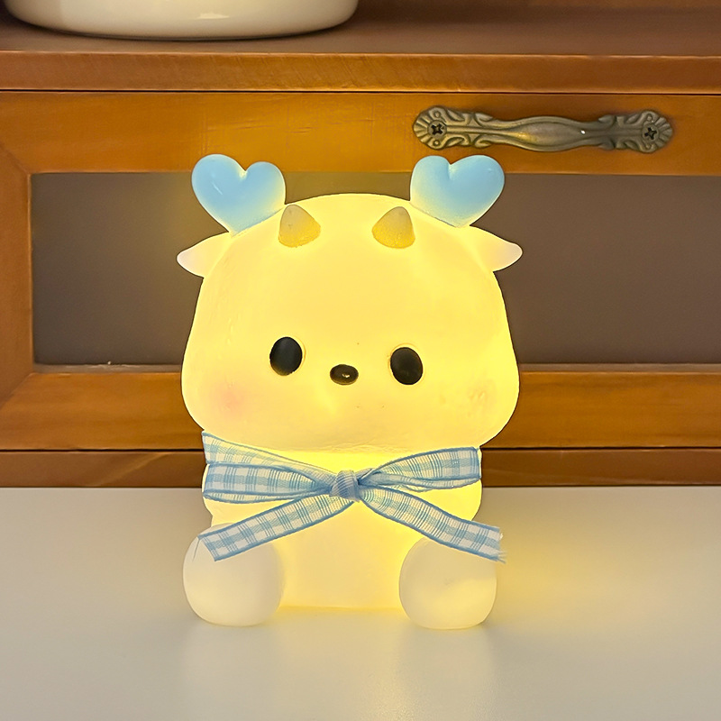 Luz nocturna de dragón pequeño de dibujos animados, lámpara de noche para dormitorio, luz ambiental, juguetes luminosos para niños, suministro al por mayor