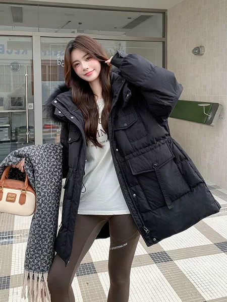 1013100kg Extra-Large Hooded down Jacket with Raccoon Fur Collar, Large Fur Collar, Extra-Large Size, Mid-Length Style