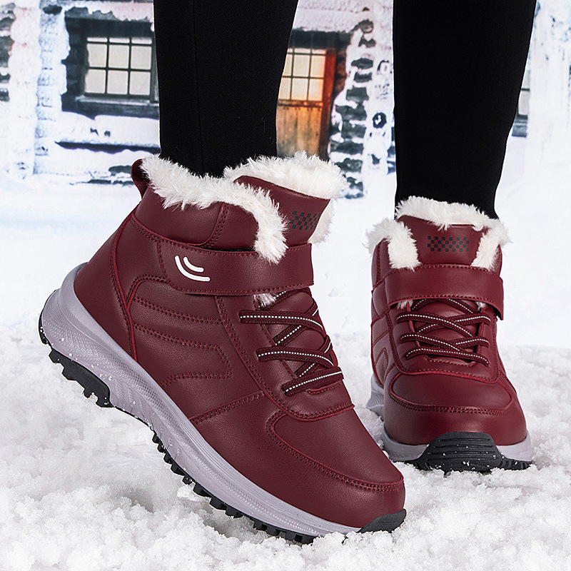 Los zapatos de algodón para ancianos se mantienen calientes en invierno y las madres de mediana edad y ancianos se calientan y engrosan las botas de nieve del noreste. image 1