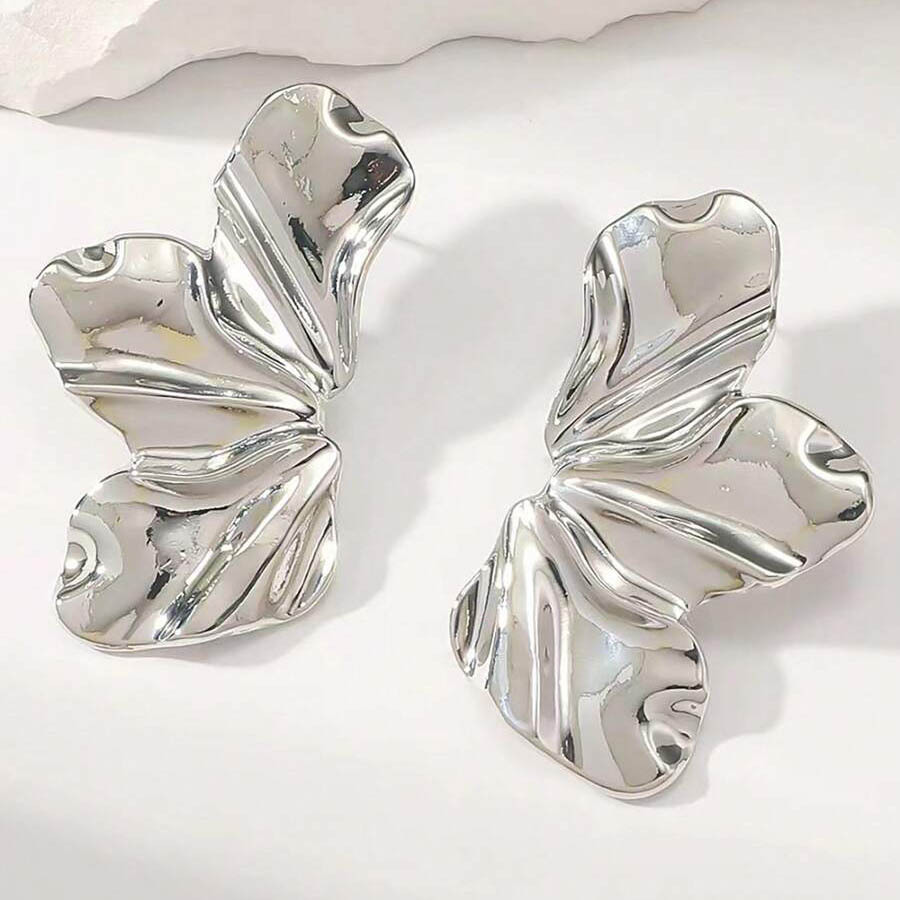 Vintage Leaf Stud Earrings For Women In Titanium Steel_voghion.com