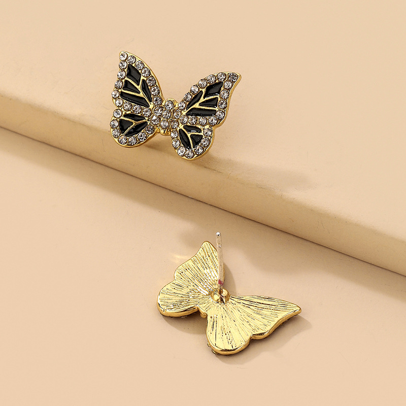 Fashion Black Inlaid Rhinestone Butterfly Stud Earrings Wholesale Nihaojewelry display picture 5