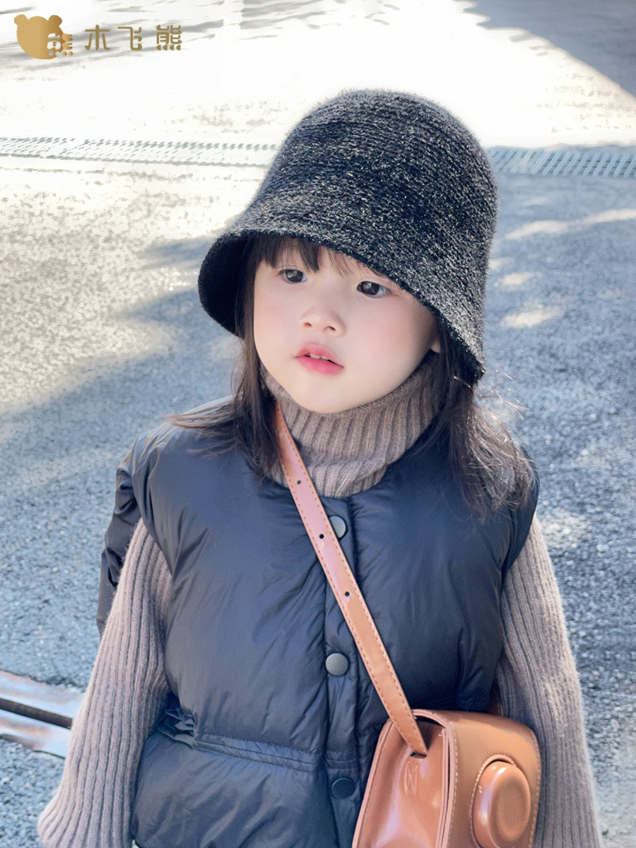 Autumn and Winter Children's Bucket Hat for Girls - Korean Style, White-Toning, Eye-Covering, Face-Smoothing Knitted Fisherman Hat