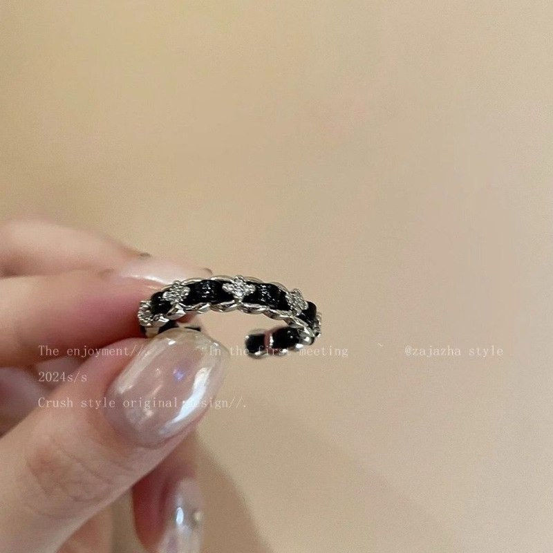 M1696【Black Line Ring】