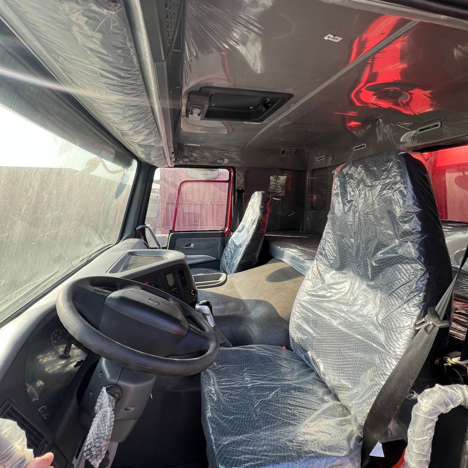 Cross-Border Export Direct Sales of African Engineering Vehicles, Sinotruk Howo Dump Trucks, Automotive Tow Trucks, Heavy-Duty Trucks