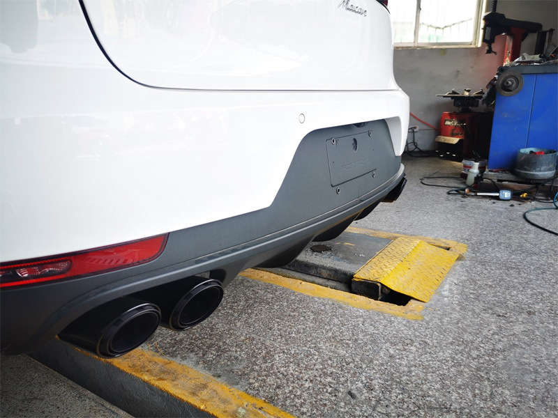 Suitable for Porsche macan sports three-layer four-out tail throat Maca GTS exhaust pipe modification round mouth square mouth