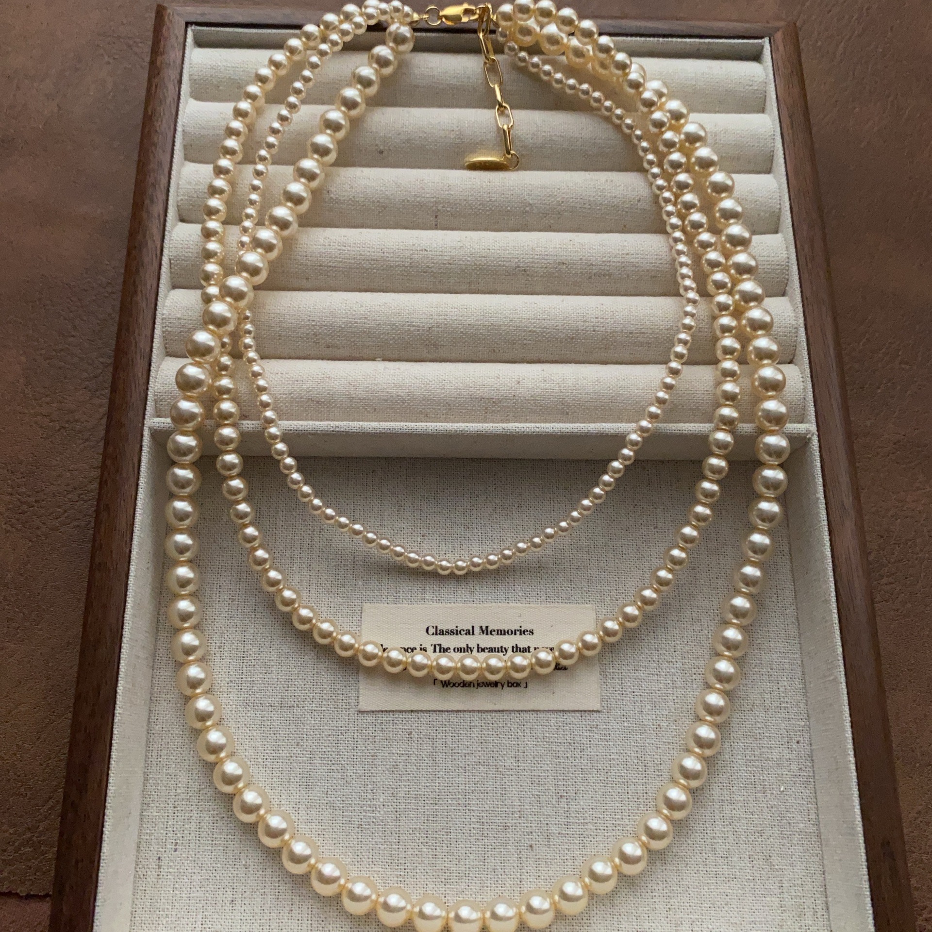 Minimalist Layered Necklace In Gold With Delicate Chains For Women_voghion.com