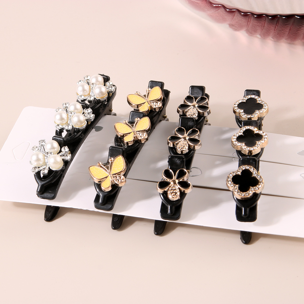 Cute Round Flower Butterfly Plastic Inlay Rhinestones Pearl Hair Clip 1 Piece display picture 7