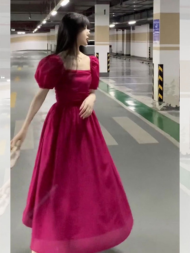 Đầm suông midi họa tiết hoa hồng đỏ tay ngắn cổ tròn — Váy liền màu đỏ hoa hồng chi tiết 7