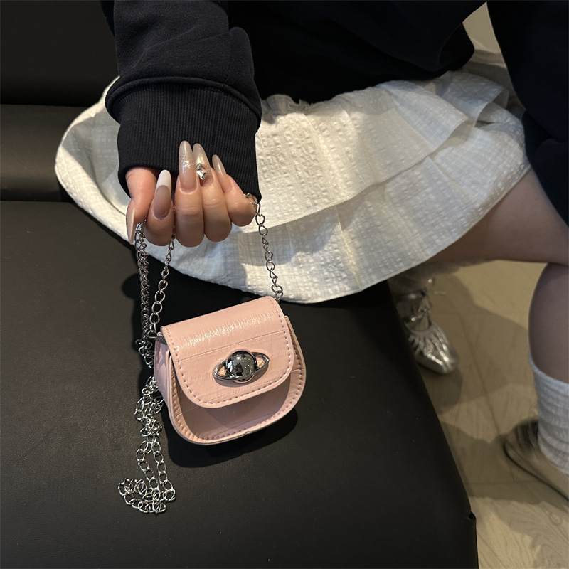 2025 yaz yeni retro günlük mini çapraz askılı küçük kare çanta sade günlük çanta moda trend omuz çantası