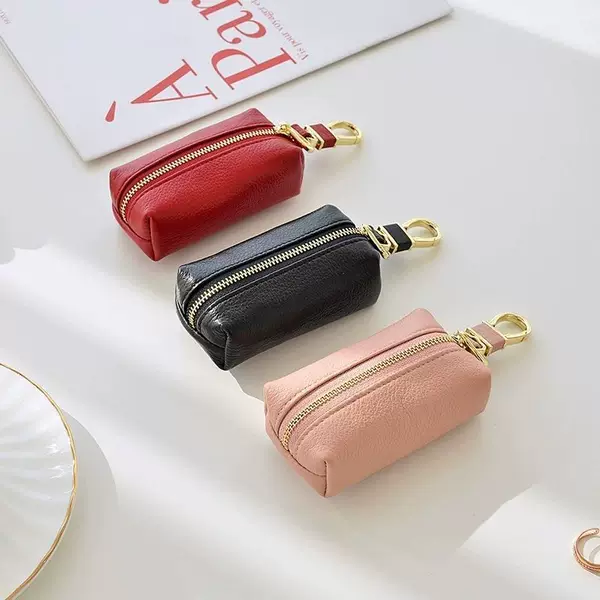 Multifunctional Key Holder Made of Premium Leather for Men and Women, Suitable for Car and Home Use, Large Capacity, Simple Design, Universal Key Organizer, and Coin Storage