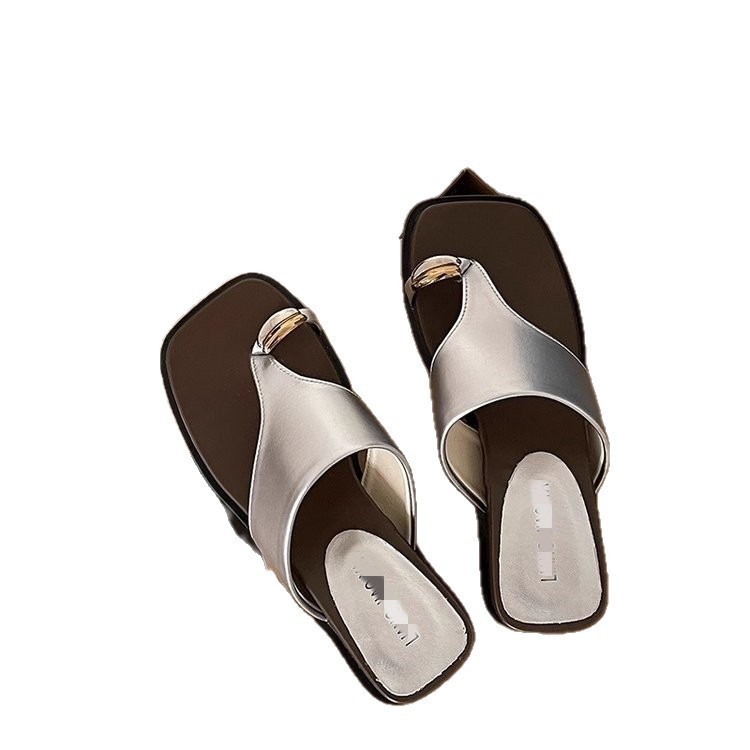 Zapatillas de botón de oro con soleas gruesas de alta calidad, zapatos de dedo de dedos para usar 06 verano nuevos zapatos de playa franceses en forma de herringe image 5