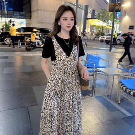 法式拼接假两件连衣裙女2024年夏季新款慵懒风复古甜美减龄碎花裙