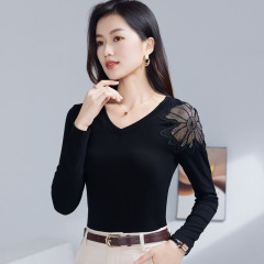 时尚气质绣花镂空长袖T恤春秋新款黑色显瘦百搭弹力棉小衫女上衣