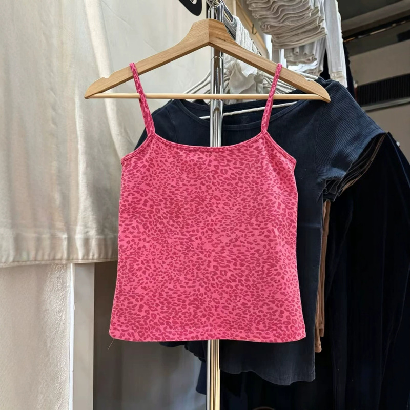 Bm Style New Rose Red Leopard Print Spaghetti Strap Camisole for Women, Slim Fit and Flattering, Suitable as a Base Layer for a Spicy Look Bm Style New Rose Red Leopard Print Spaghetti Strap Camisole for Women, Slim Fit and Flattering, Suitable as a Base Layer for a Spicy Look