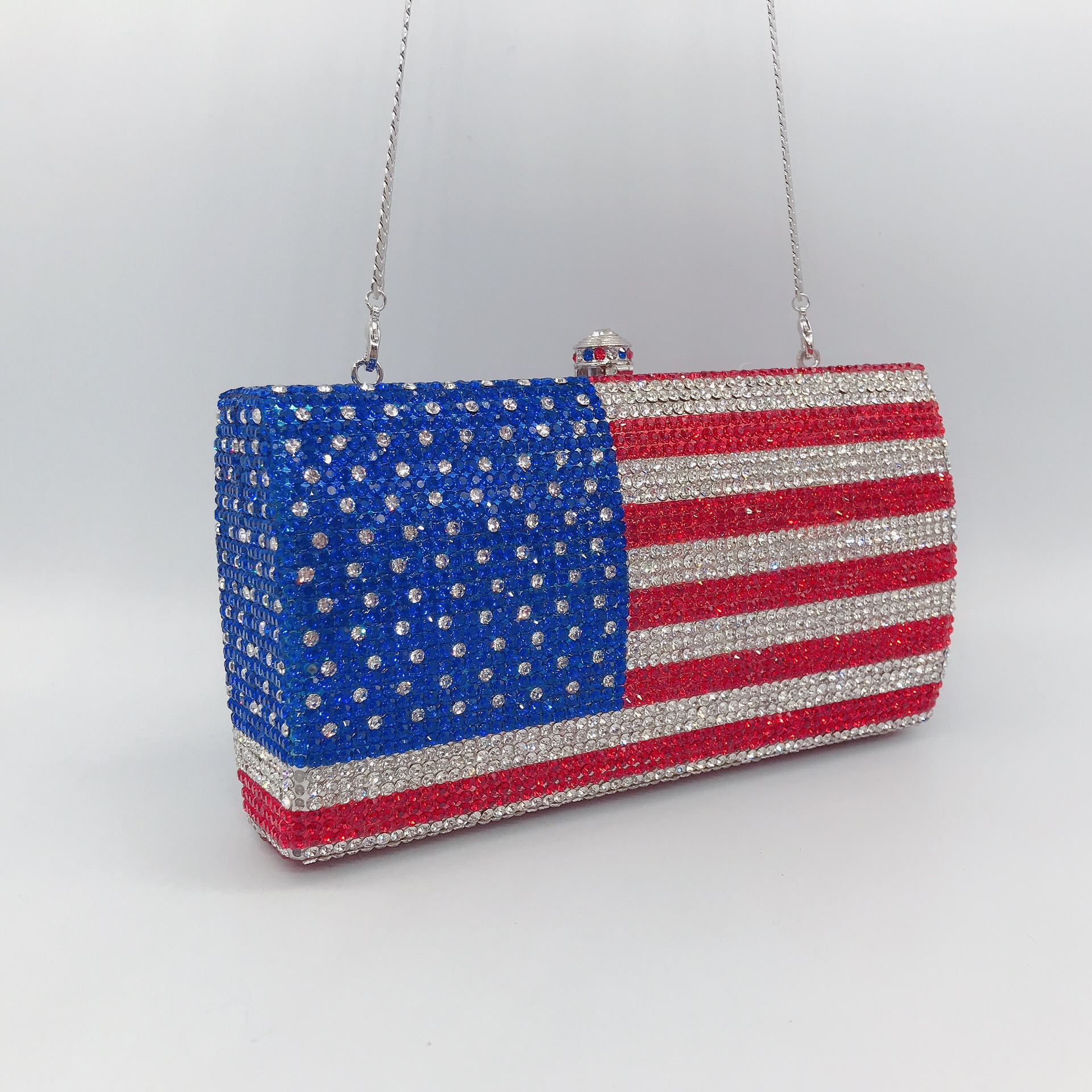 Nuevo paquete de cena estadounidense transfronterizo bolsas tridimensionales bolsas de mano de taladro europeo y americano embrague nueva aleación