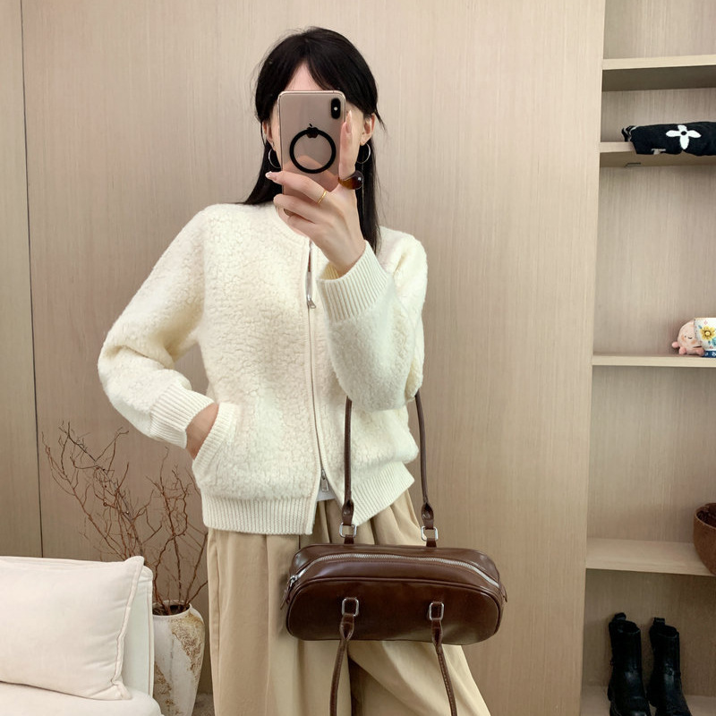 2025 New Autumn and Winter Loose Lazy Style Round Neck Cardigan Knitwear Women's Thickeneded Wool Knitwear Top