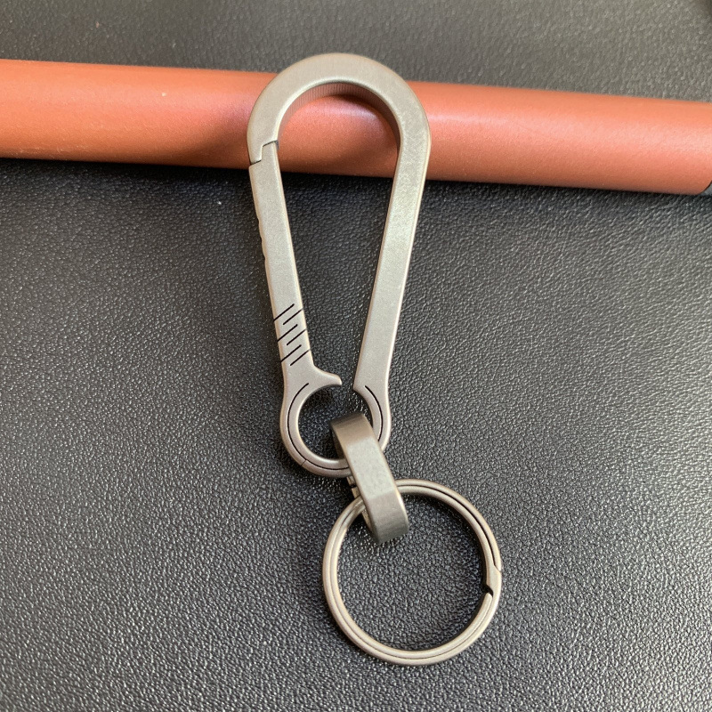 チタン合金のキーホルダーの男性の新型の腰のペンダントの多機能のキーホルダーは長くて丈夫です。|undefined