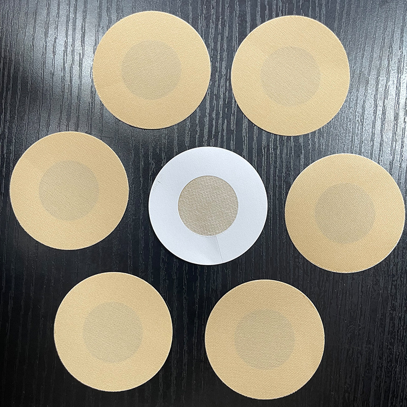 Disposable breast patch, four-leaf clover, elastic black cloth, breathable, traceless breast patch, anti-exposure, anti-bump patch
