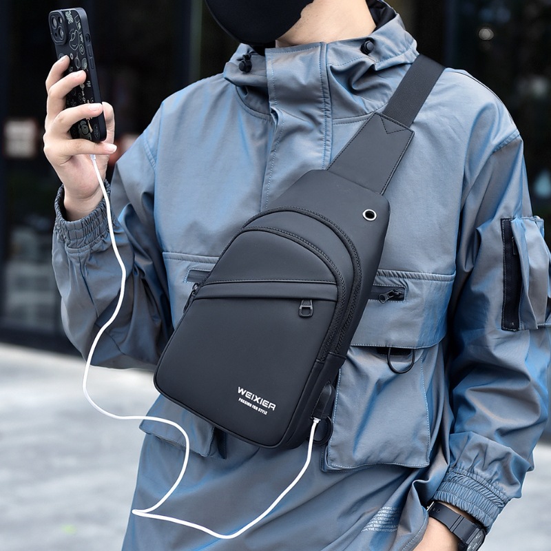 New Sports and Leisure Chest Bag for Men, Large Capacity Men's One Shoulder Crossbody Bag, Portable USB Charging Crossbody Chest Bag_voghion.com