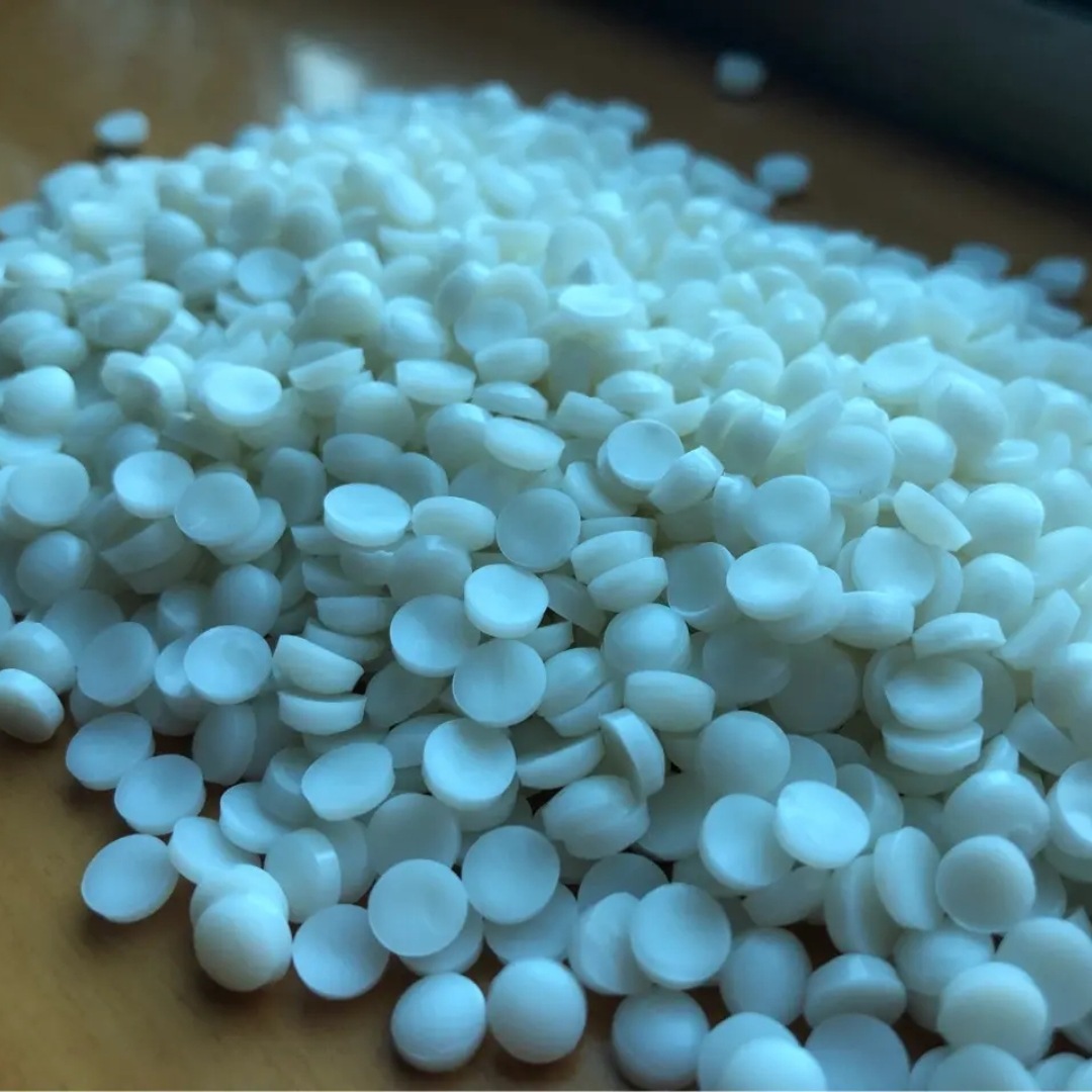 硬质PVC颗粒料 白色聚氯乙烯颗粒 用于UPVC管 型材