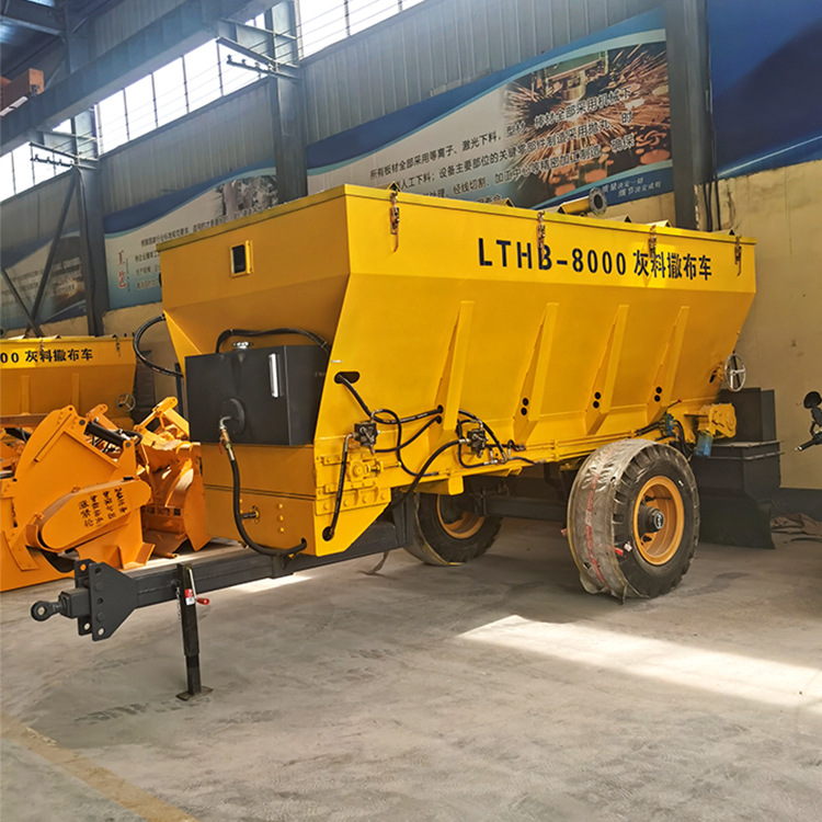 修路水泥白灰灰料撒布车 连续工作不卡料 性能稳定 撒布速度可调