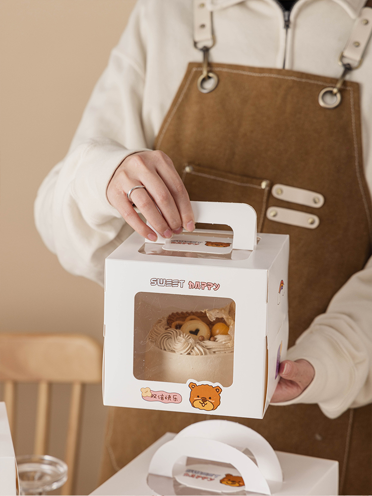 Ins Red Bear 4 / 6 pulgadas caja de pastel de cumpleaños ventana abierta más caja de cartón portátil alta horneado envasado musgo vasco