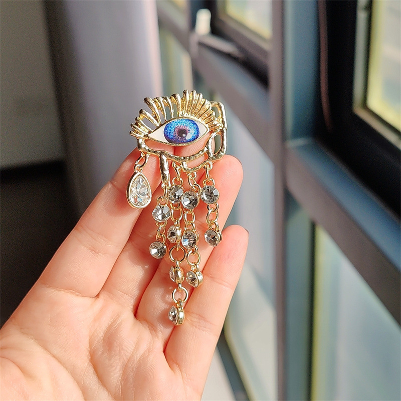 Devil's Eye Pattern Elegant Retro Pin Devil's Eye Alloy Plating Zircon Unisex Brooches