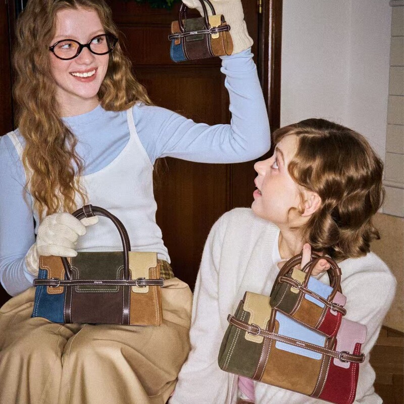 ma's same style color-blocked small square handbag, fashionable for commuting, 2026 new Korean retro denim crossbody bag ma's same style color-blocked small square handbag, fashionable for commuting, 2026 new Korean retro denim crossbody bag