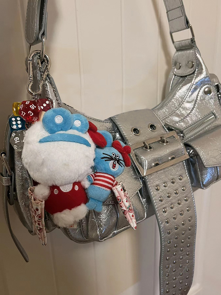 2024 Automne/Hiver Nouveau Doux Jubilé Fille Chaude Mode Métal Argent Moto Rivet Simple Épaule Aisselle Bandoulière_voghion.com