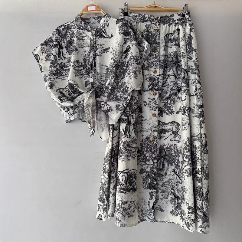 Printed Women's Suit with a Turn-Down Collar and Tie at the Hem, Shirt + High-Waisted Skirt, New Summer Style Two-Piece Set