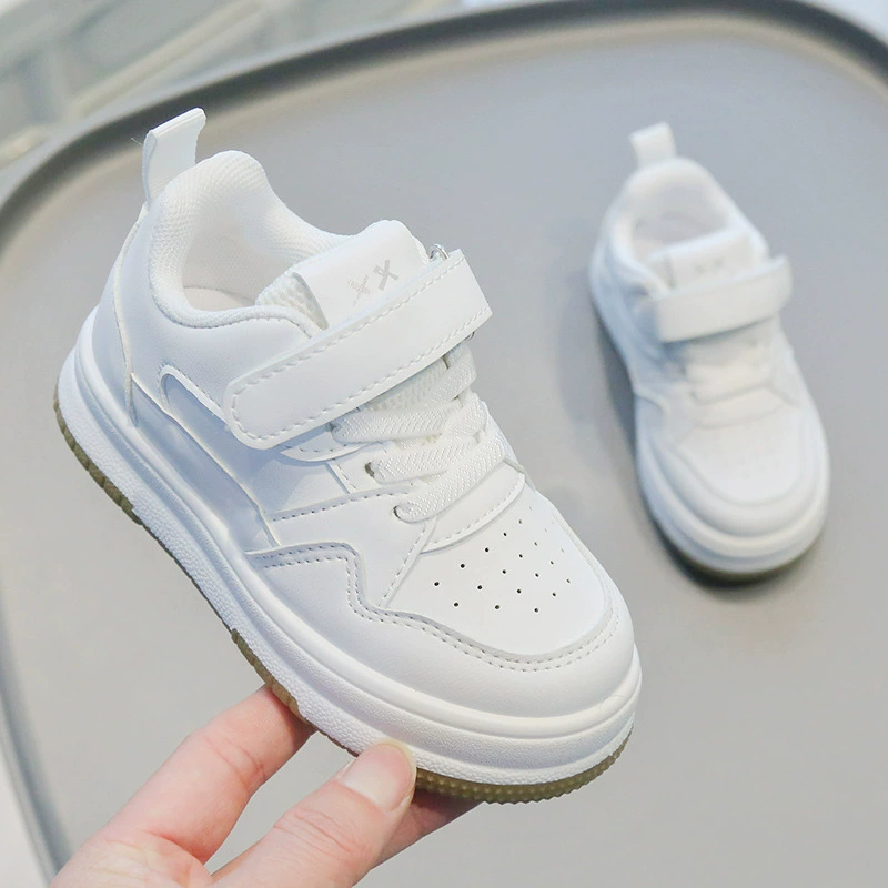 Детские белые туфли, модели весна-осень 2025, кроссовки для девочек, нескользящие, легкие, кроссовки для мальчиков, повседневная обувь для малышей на мягкой подошве