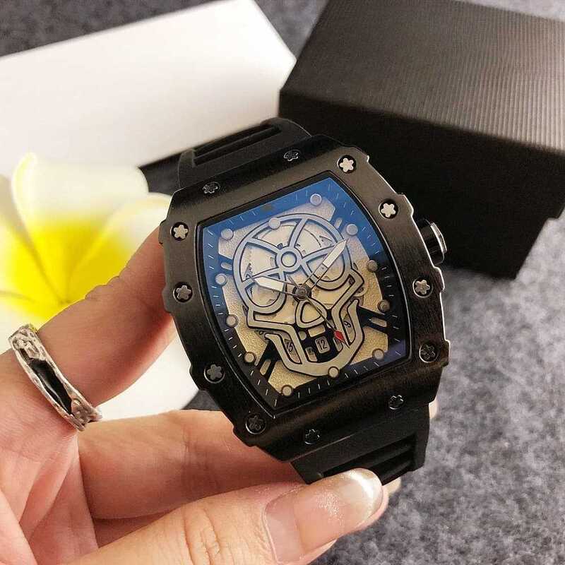 Skull Ghost Head Design Barrel Watch Sports Watch Fashion Chad Carbon Fiber Internet Celebrity Tourbillon Watch