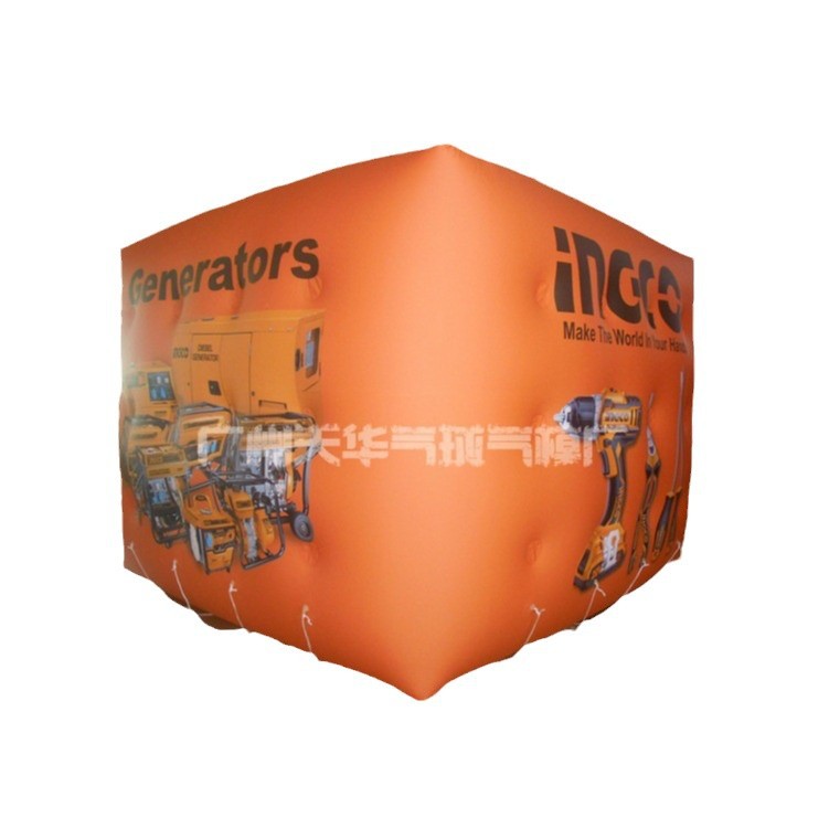 Los fabricantes de modelos inflables suministran PVC cuadrado gigante flotador de aire desfile de publicidad al aire libre volando globo Cubo de Rubik
