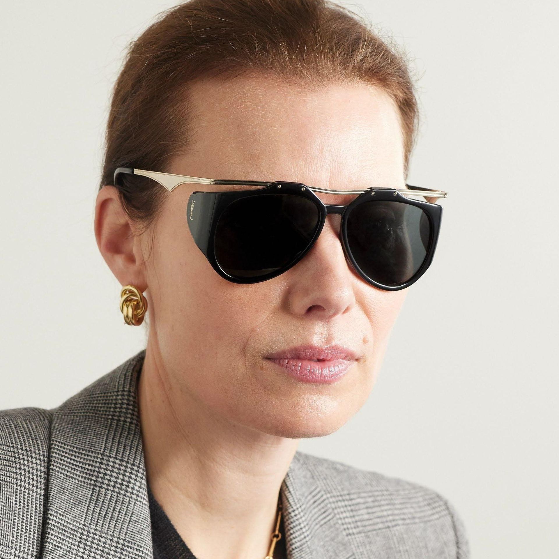 Commercio estero Esplosioni transfrontaliere Occhiali da sole Fotografia di strada europea e americana Ins Internet Modello rosso Occhiali da sole geometrici in metallo Donna LH16_voghion.com