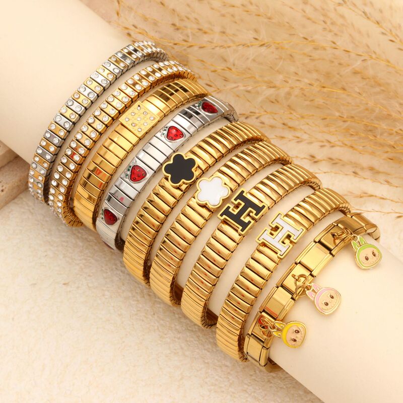 European and American New Titanium Steel Elastic Bracelet Strawberry-Shaped Diamond European Style Renaissance Popular Diamond Elastic Bracelet