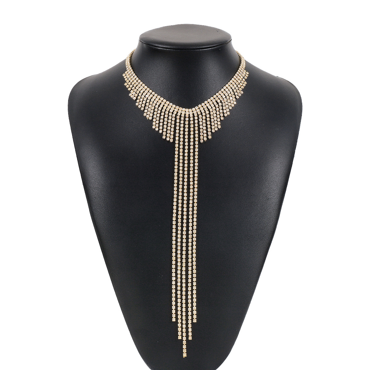 Designer style fashionable light luxury rhinestone tassel necklace sexy claw chain long exaggerated collarbone necklace_voghion.com