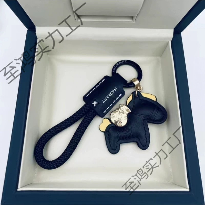 Немедленно богатые кожаные брелки ручной работы