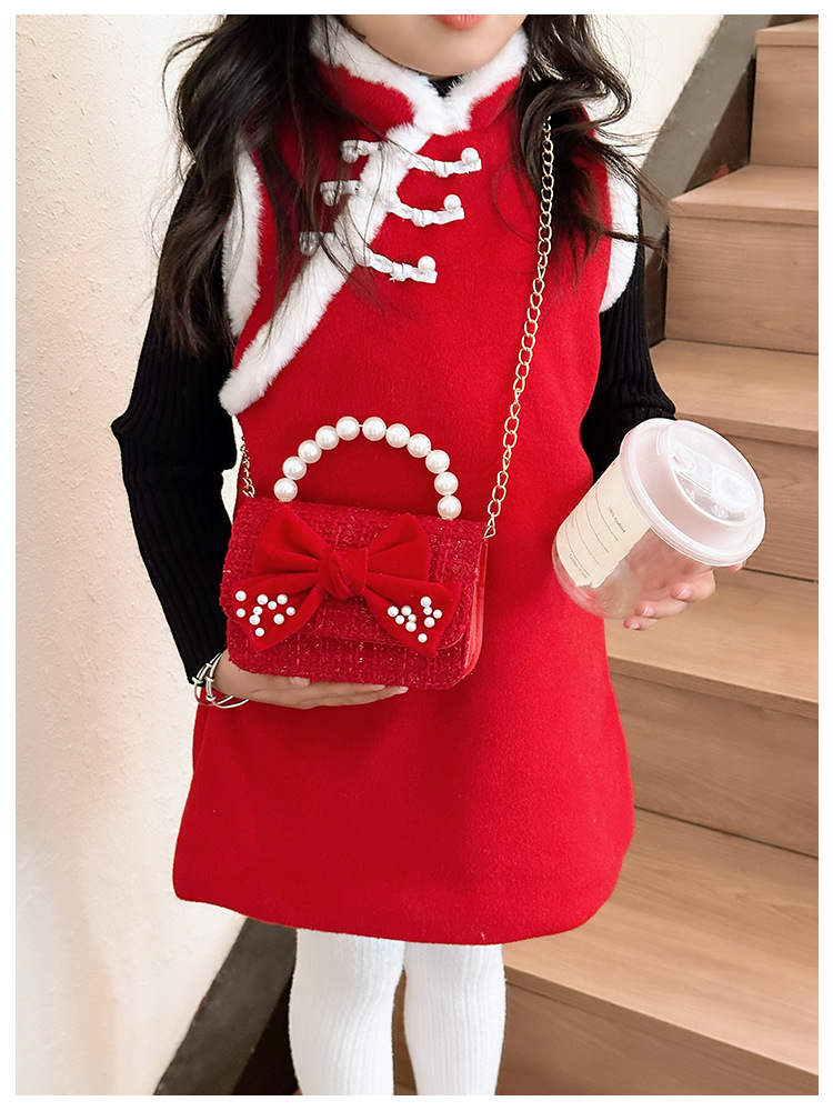 Women's Cotton And Linen Plaid Cherry Bow Knot Cute Beading Pearls Shell Flip Cover Crossbody Bag display picture 5