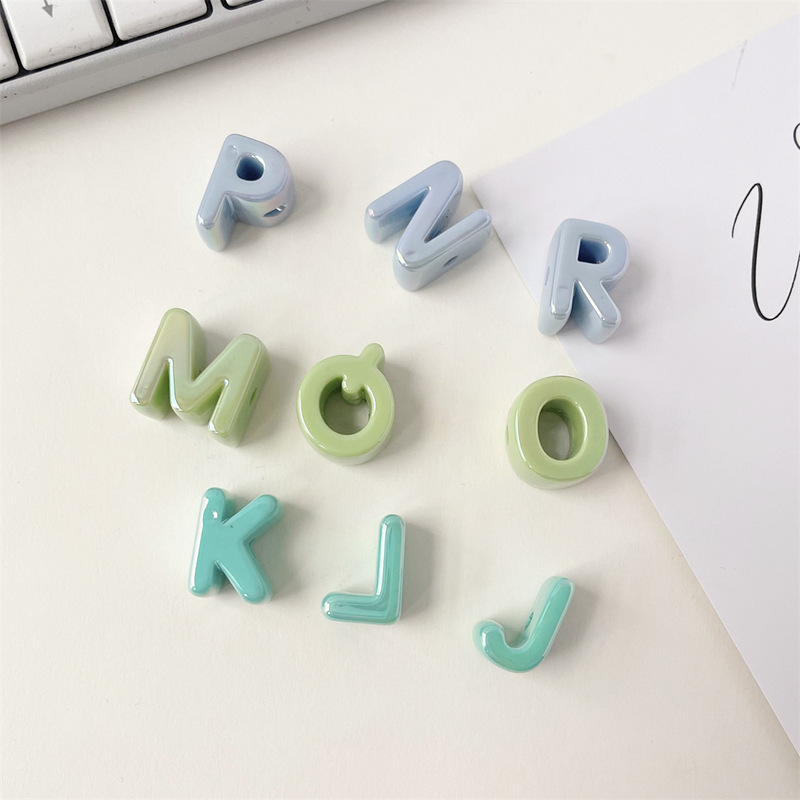 亚克力英文字母珠七彩贝壳DIY26炫彩字母散珠时尚饰品首饰配件|undefined