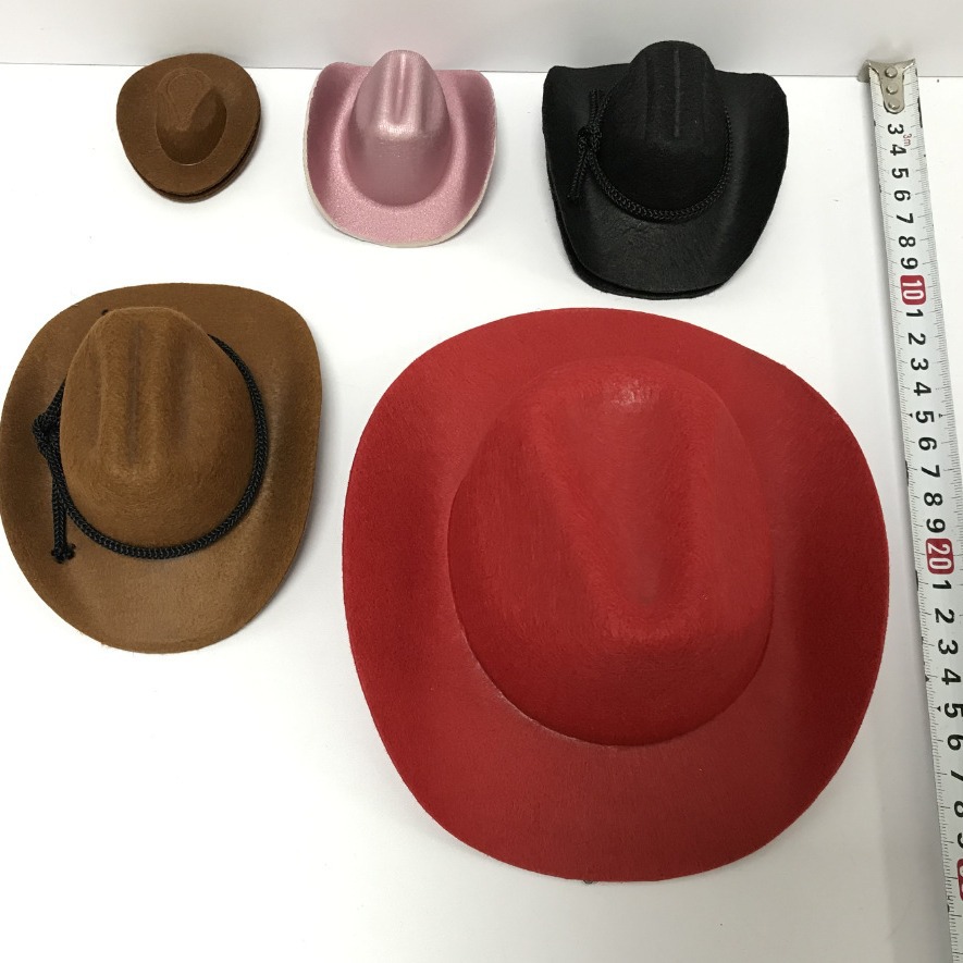 Suministro sombrero de vaquero especial pequeño sombrero juguete pequeño sombrero accesorios para el cabello sombrero Tarjeta de pelo sombrero Mini sombrero