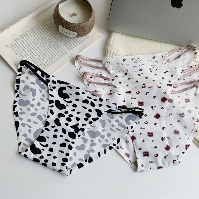 Cool girl pure desire ~ thin belt printed Ice Silk lovely girl low waist triangle underwear seamless high slit long legs