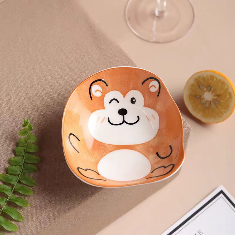 Plato de mesa encantador estilo japonés de plato de condimento de cerámica de forma especial creativo de inmersión casera esmalte de dibujos animados de color platos de salsa de soja