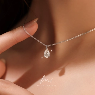 秘蓝一滴泪项链纯银莫桑石项链女简约高级感水滴形吊坠锁骨链礼物