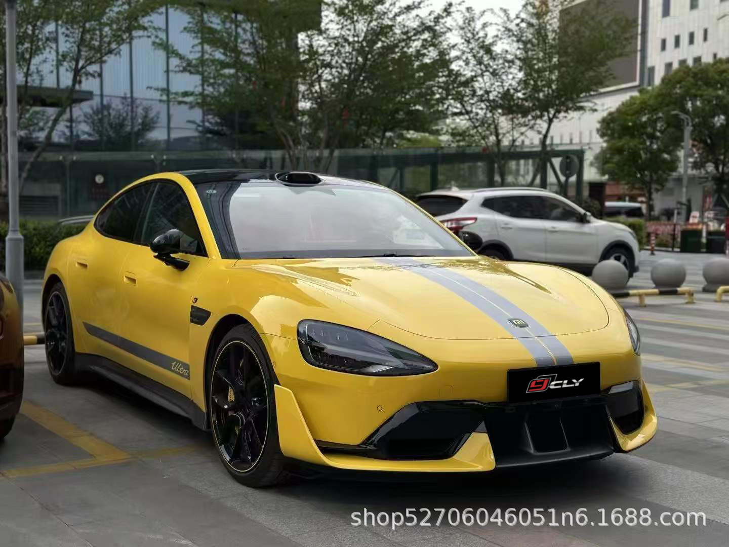 Suitable for 24-25 Models of Su7 Modified Su7Ultra Front Bumper, Side Skirts, Rear Lip, Dry Carbon Tail Wing, Carbon Fiber Vented Hood