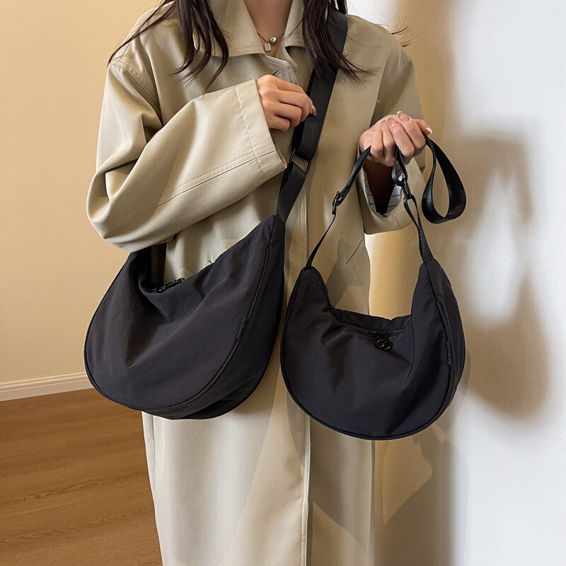 Uniqlo Same Style Underarm Dumpling Bag 2026 New Model Fitness Blogger's Top Recommendation Casual Fitness Nylon Small Crossbody Bag Uniqlo Same Style Underarm Dumpling Bag 2026 New Model Fitness Blogger's Top Recommendation Casual Fitness Nylon Small Crossbody Bag