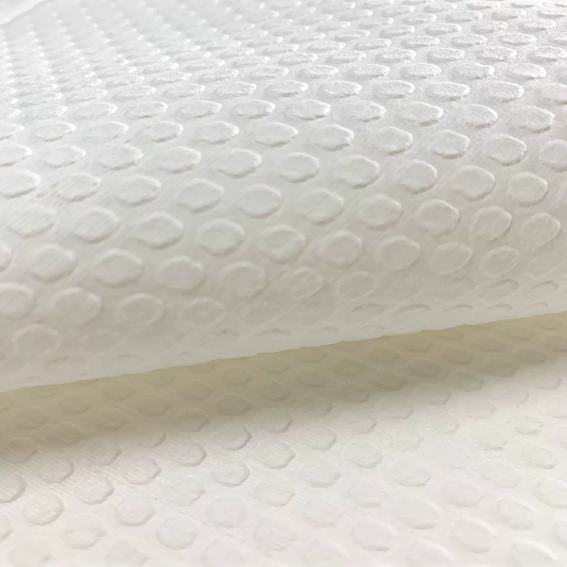 水刺无纺布木浆PP无纺布珍珠纹平纹木浆水刺布可冲散工厂直供