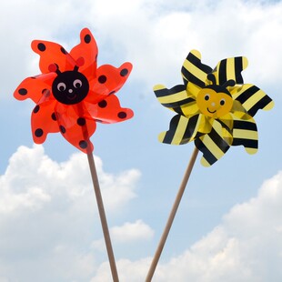 New Children Bee Ladybug Waterproof Colorful Wooden Rod Windmill Outdoor Kindergarten Decorative Windmill Wholesale