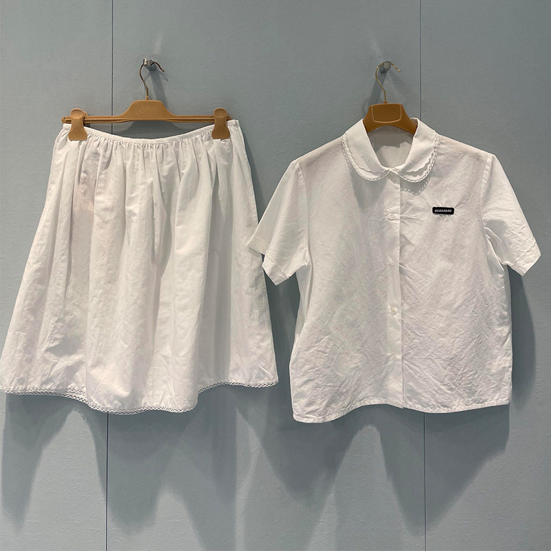 Miu style 25ss spring and summer new lace short sleeve shirt top neckline petal hollow wave lace skirt